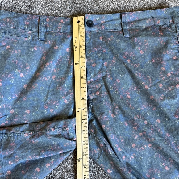 RVCA Men's Size 34 Weekend Hybrid Dual Purpose Trunk Blue Floral Shorts - Picture 10 of 10